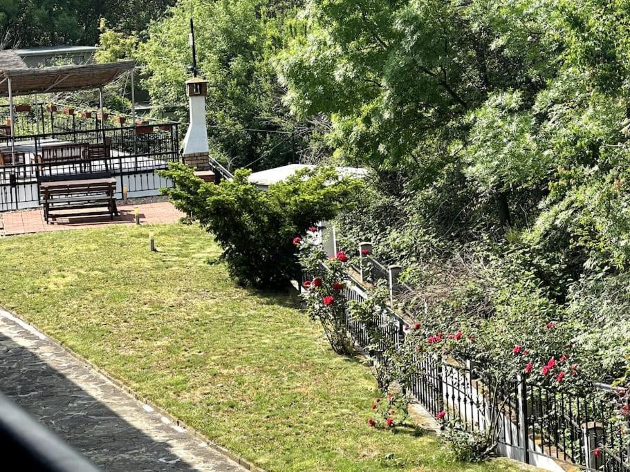 Spacious Fully Furnished Studio In Kavarna Apart Hotel Exterior photo