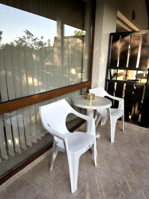 Spacious Fully Furnished Studio In Kavarna Apart Hotel Exterior photo